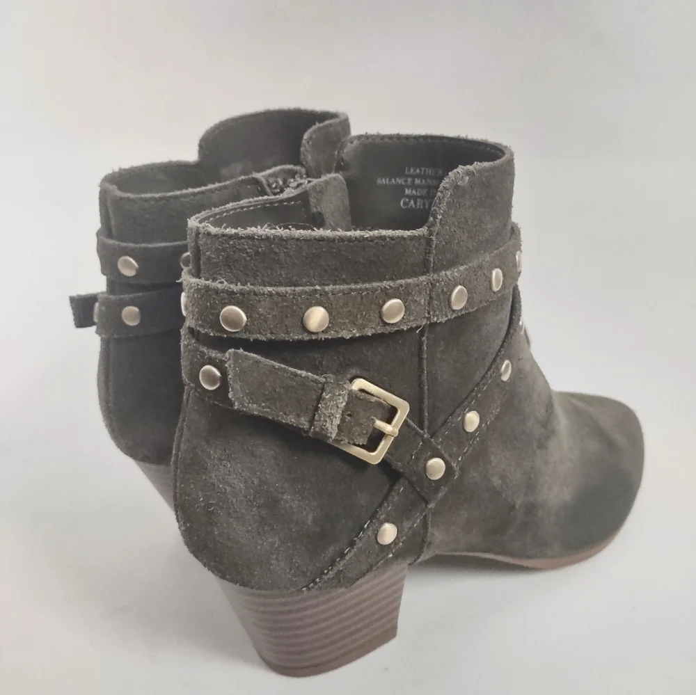Violet & Red Boots Olive Green Suede Ankle Strappy Booties Zip Sz 6M Studded EUC